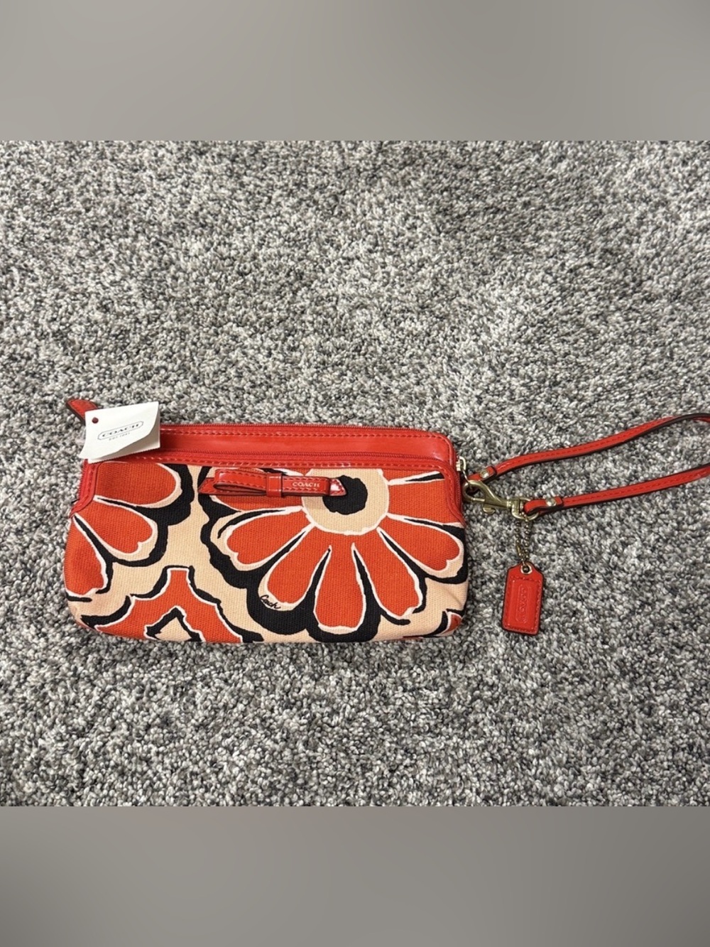 Coach NWT Poppy Floral Double Zip Wristlet